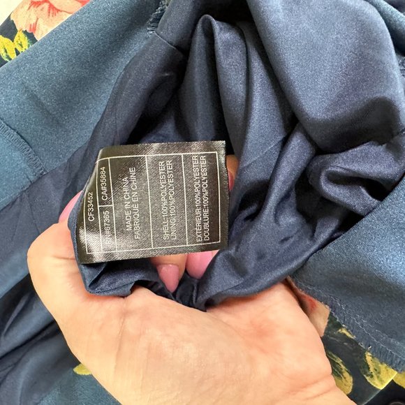 Cupcakes and Cashmere Blue Floral Print Crew Neck Romper Women's 6 - Picture 6 of 7